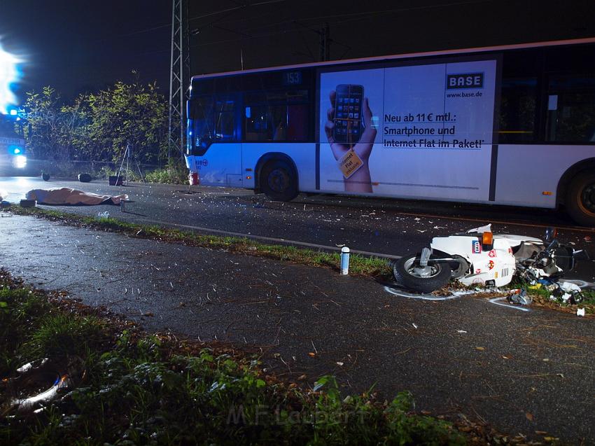 VU Roller KVB Bus Hoehenhauser Ring Koeln Muelheim P11.JPG